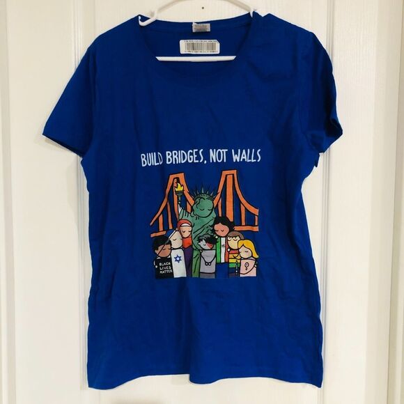 Fruit of the Loom Women's T-Shirt Build‎ Bridges Not Walls Cotton Blue XL NWT - Picture 1 of 5